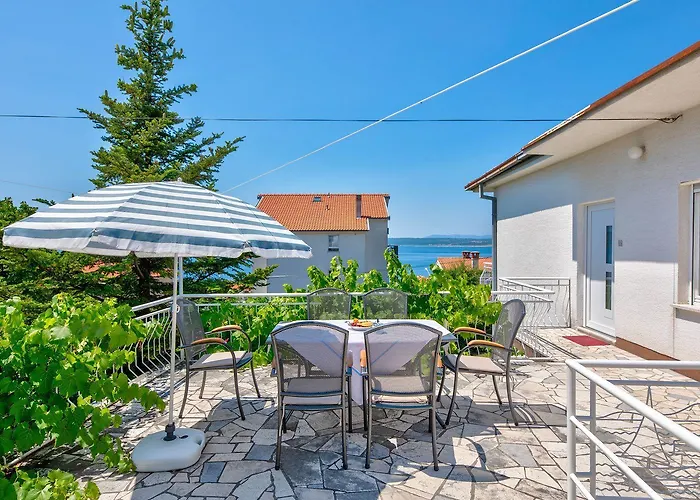 Apartmán Komfortables Nur 200 Meter Zum Sandstrand Mit Meerblick, Liegewiese, Grill Crikvenica