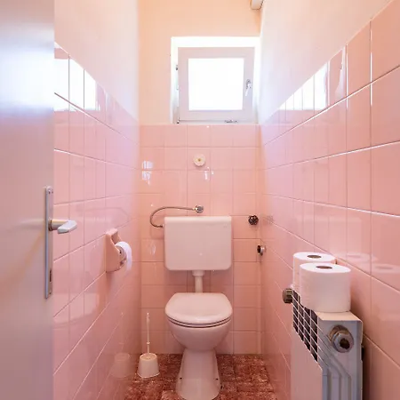 Komfortables Nur 200 Meter Zum Sandstrand Mit Meerblick, Liegewiese, Grill *