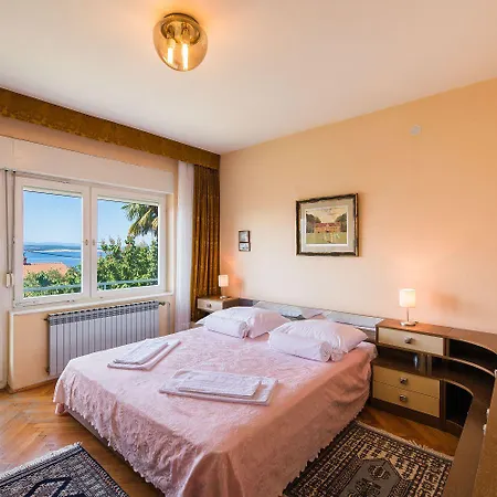 Apartman Komfortables Nur 200 Meter Zum Sandstrand Mit Meerblick, Liegewiese, Grill *